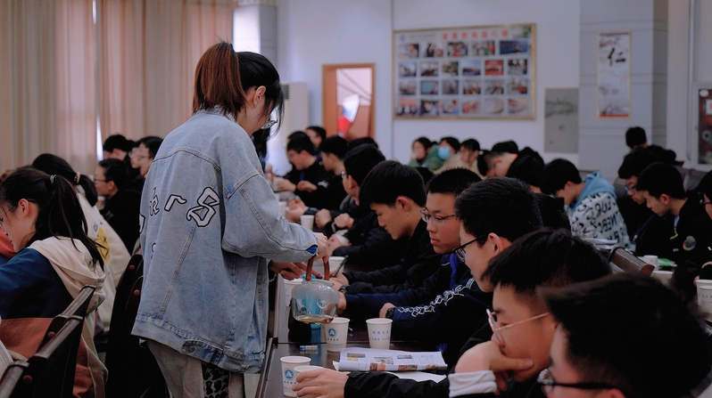 历史与公共管理学院中国文化课程组走进大丰高级中学创新班